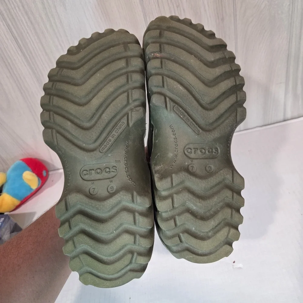 Crocs Unisex Off Road Sport Green /Orange Slip On Clogs Shoe Size M7 /W9